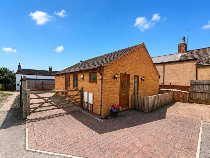 2 Bedroom Detached Bungalow For Sale In High Street, Earls Barton, Northamptonshire, NN6