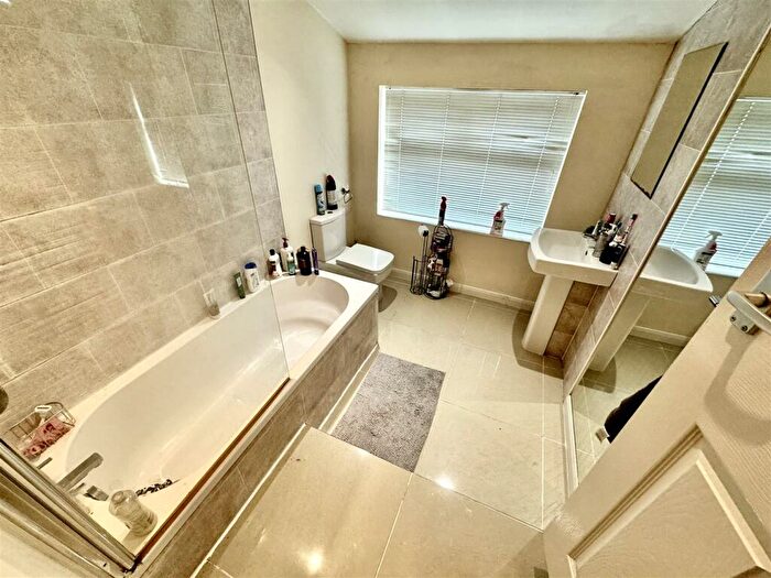 4 Bedroom Terraced House To Rent In Shoreham Street, Sheffield, S2