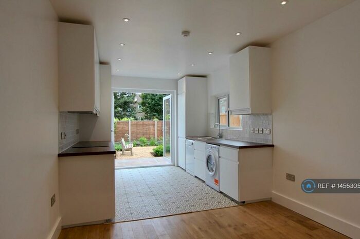 4 Bedroom Terraced House To Rent In Arnold Road, London, N15
