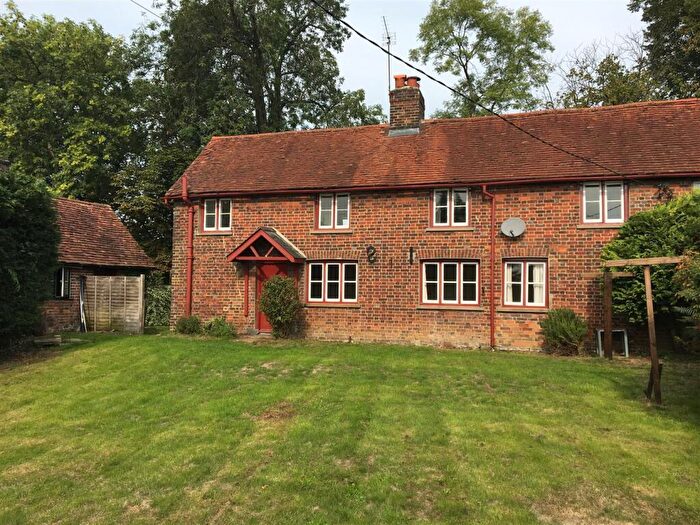 3 Bedroom Semi Detached House For Sale In Bridens Camp, Hemel Hempstead, HP2