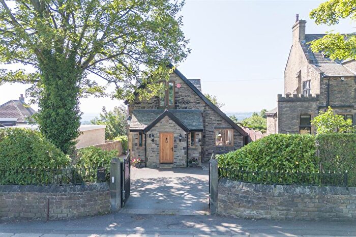 4 Bedroom House For Sale In The Coach House, Bramley Lane, Hipperholme, HX3