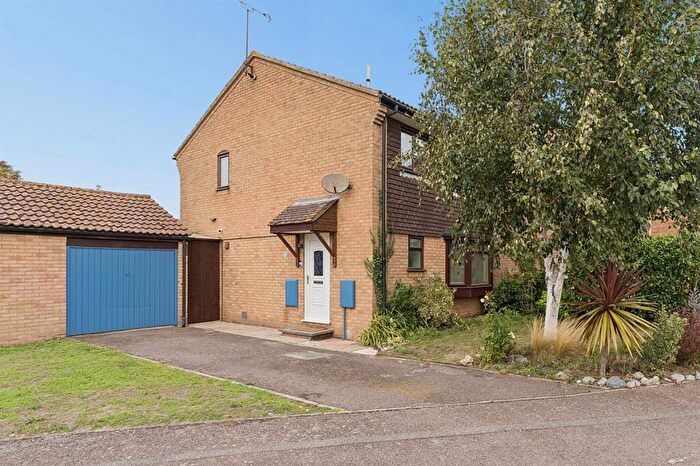 3 Bedroom Semi-Detached House For Sale In Sutherland Drive, Birchington, CT7
