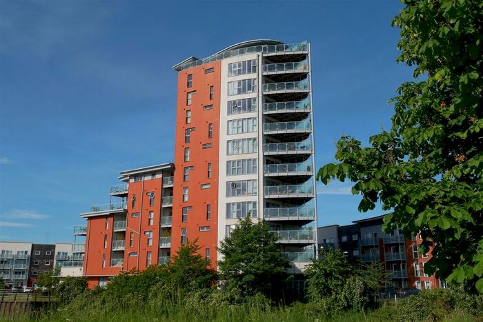 3 Bedroom Flat For Sale In Reavell Place, Ipswich, IP2