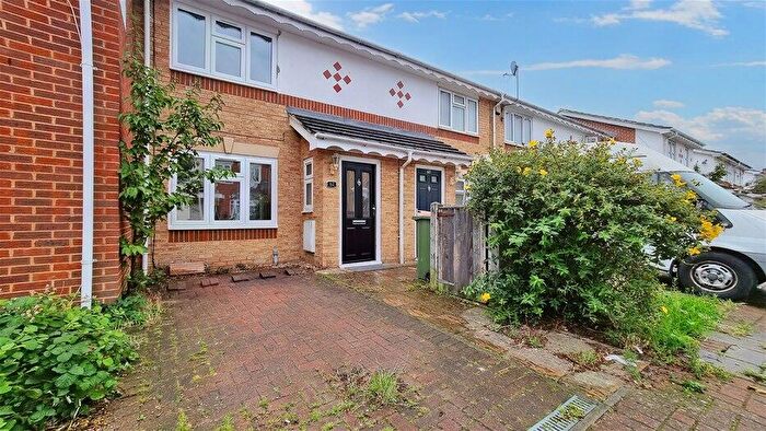 2 Bedroom House To Rent In Vicarage Road, Stratford, E15
