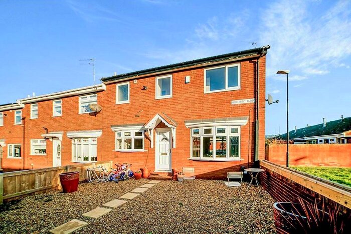 3 Bedroom Semi-Detached House To Rent In High Tree Close, Sunderland SR3