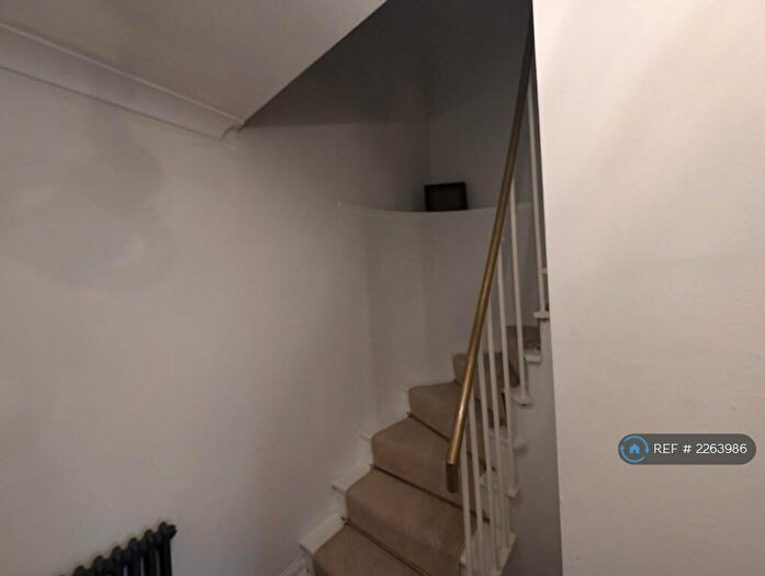 1 Bedroom Flat To Rent In Lynedoch Street, Glasgow, G3