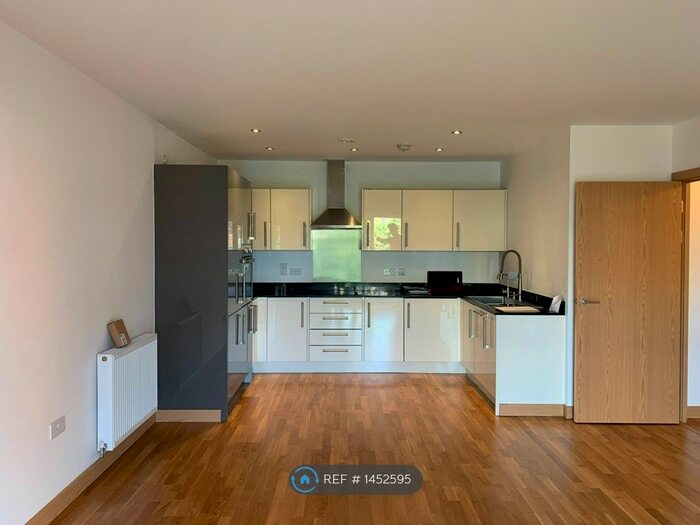 2 Bedroom Flat To Rent In William Mundy Way, Dartford, DA1