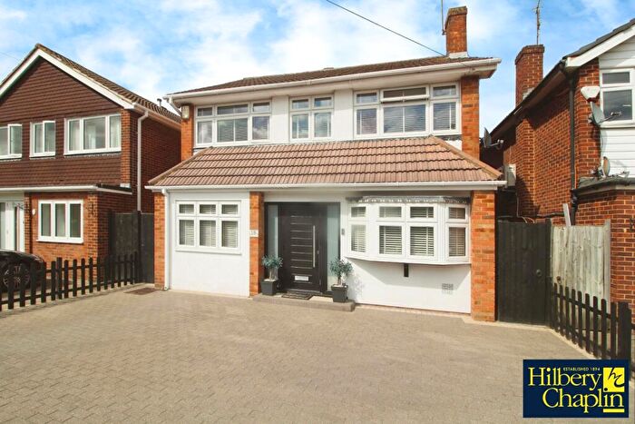 4 Bedroom Detached House For Sale In Thorncroft, Hornchurch, RM11
