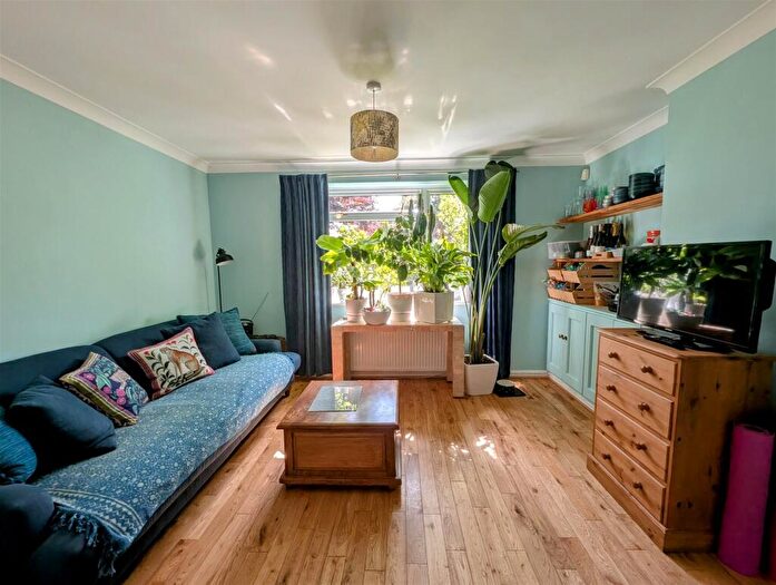 4 Bedroom Semi-Detached House For Sale In Jefferies, Horsted Keynes, West Sussex, RH17