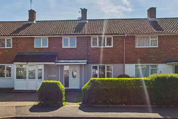 2 Bedroom Property For Sale In Cherry Orchard, Gadebridge, HP1