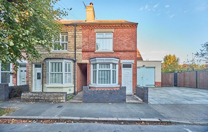 2 Bedroom End Of Terrace House For Sale In Highfields Road, Hinckley, LE10