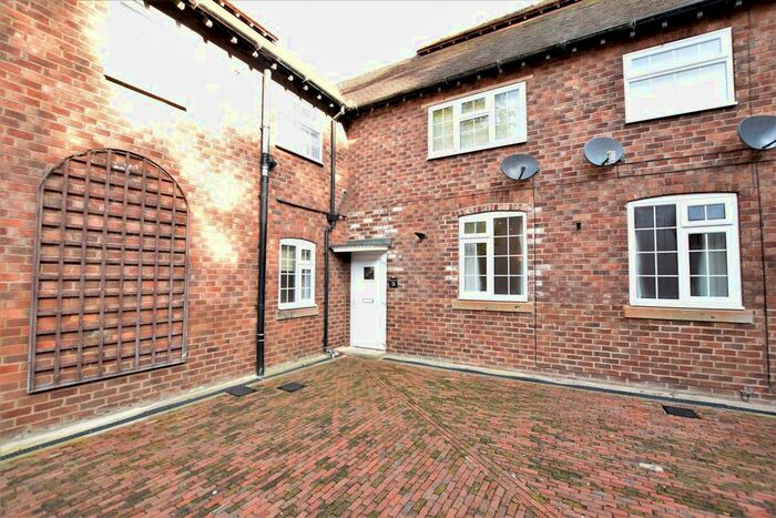 2 Bedroom Flat To Rent In Moor Lane, Irton, Scarborough, YO12