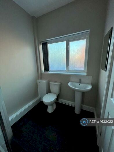 1 Bedroom Flat To Rent In Snydale Road, Cudworth, Barnsley, S72
