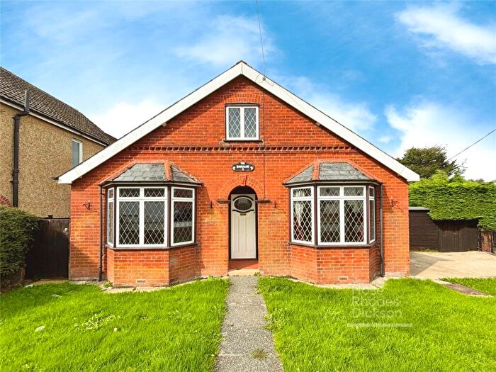 2 Bedroom Bungalow For Sale In Trevor Road, Newport, Isle Of Wight, PO30