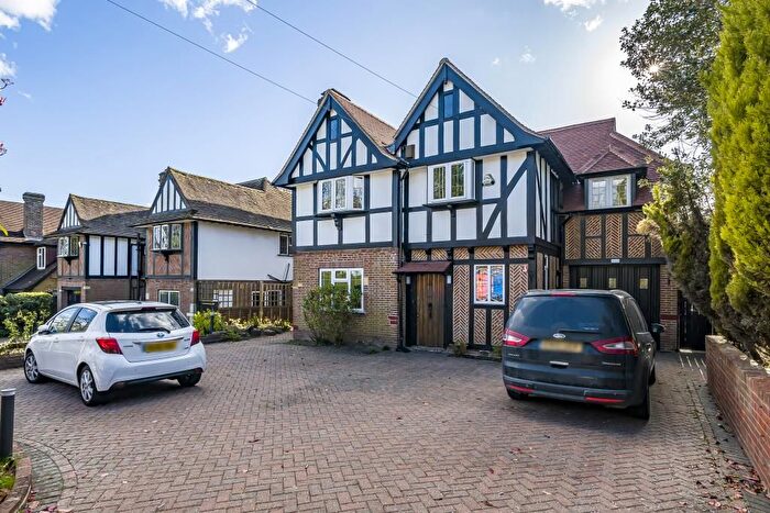 5 Bedroom Detached House To Rent In Stanmore, Harrow, HA7