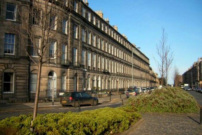 1 Bedroom Flat To Rent In East Claremont Street, New Town, Edinburgh, EH7