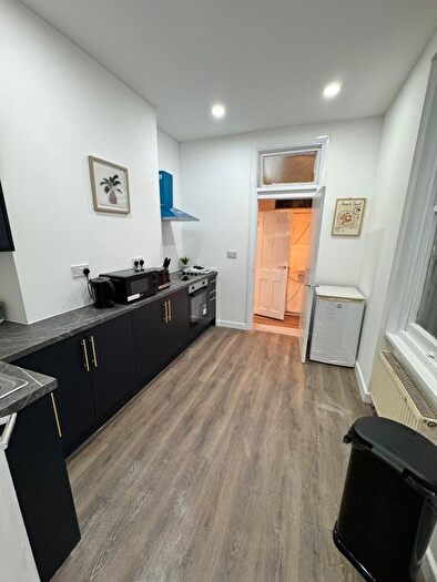 Studio To Rent In London, SW5