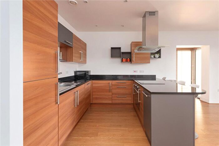 2 Bedroom Apartment For Sale In The Rope Walk, Canterbury, Kent, CT1