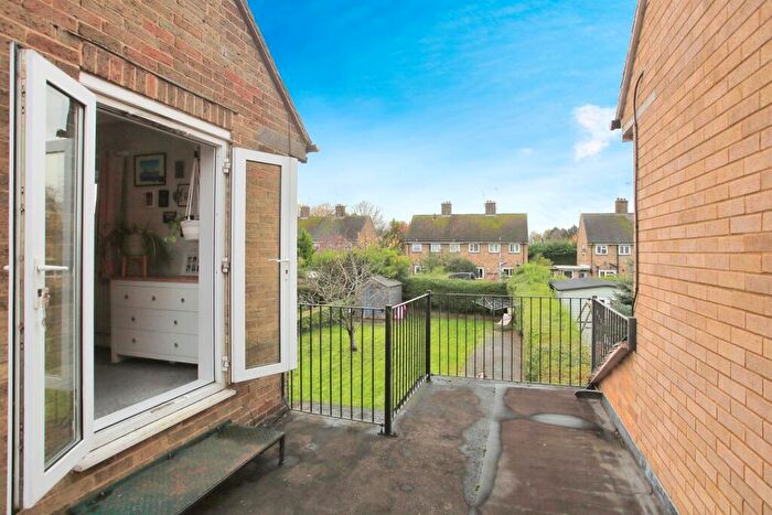 3 Bedroom Semi-Detached House For Sale In Neaverson Road, Glinton, Peterborough, PE6