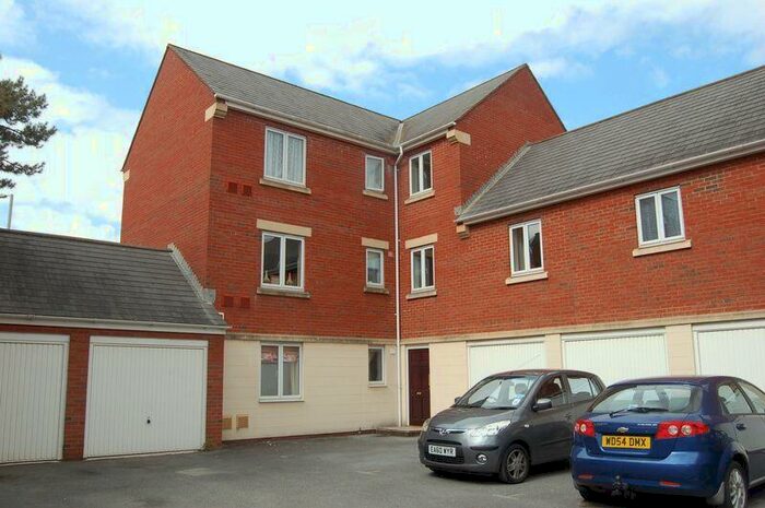 2 Bedroom Flat To Rent In Alphington, Exeter, EX2