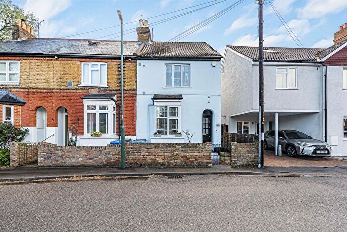 2 Bedroom End Of Terrace House For Sale In Penn Road, Datchet, Slough, SL3