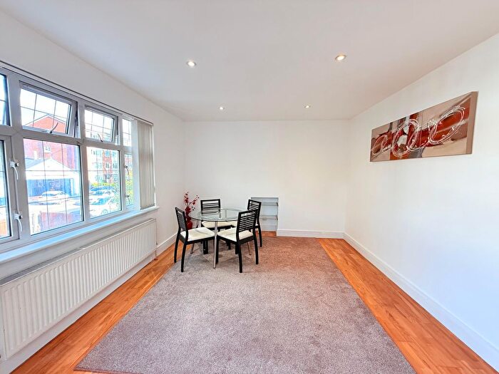 2 Bedroom Flat To Rent In Cornwall Road, Pinner, HA5