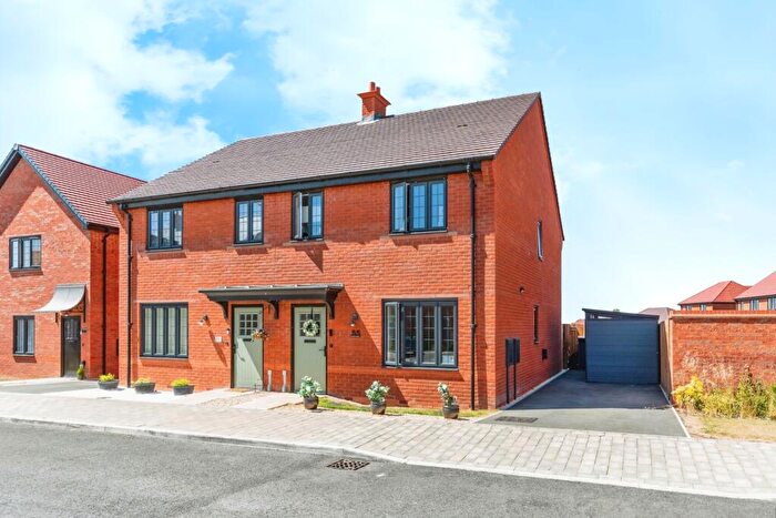 3 Bedroom Semi-Detached House For Sale In Hollowell Street, Wollaston, Wellingborough, Northamptonshire, NN29
