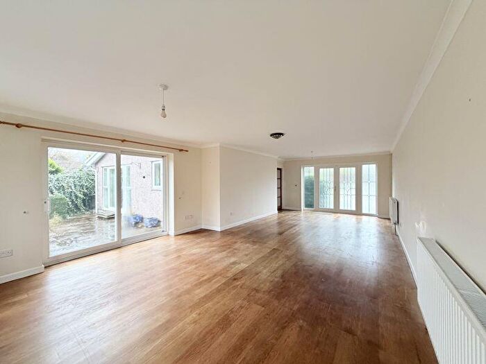 3 Bedroom Bungalow To Rent In Pontfaen, Crickhowell, NP8