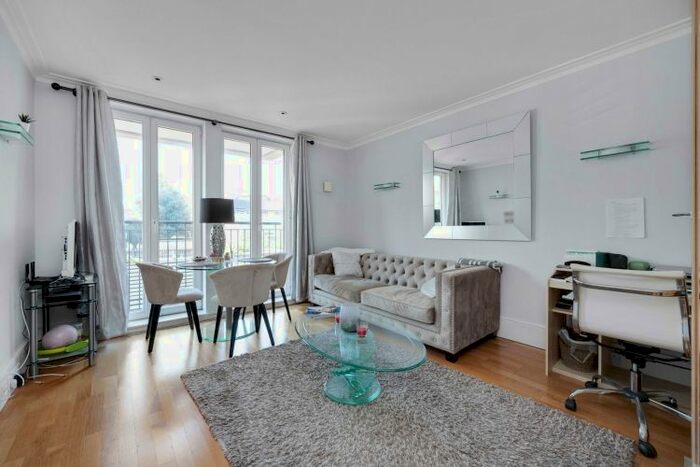 1 Bedroom Flat To Rent In Coleridge Gardens, London, SW10
