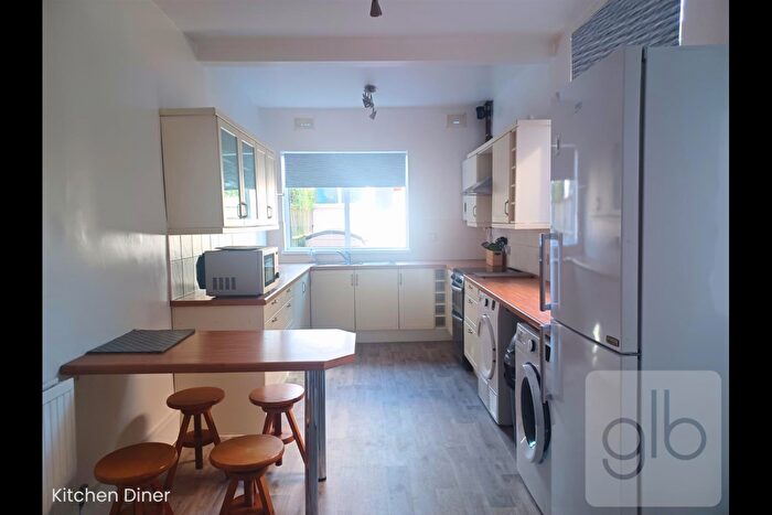 4 Bedroom Terraced House To Rent In Sir Thomas Whites Road, Coventry, CV5