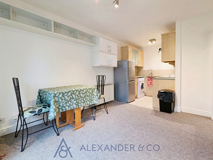 1 Bedroom End Of Terrace House To Rent In Sycamore Gardens, Southwold, Bicester, OX26