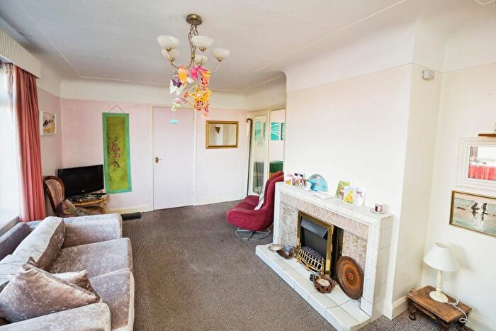 2 Bedroom Bungalow For Sale In Grafton Walk, West Kirby, Wirral, CH48