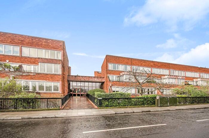 2 Bedroom Flat To Rent In Park Village East, Regent's Park, London, NW1