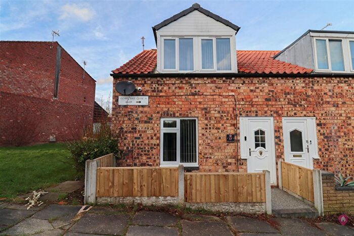 3 Bedroom End Of Terrace House For Sale In Ochre Dike Close, Waterthorpe, Sheffield, S20