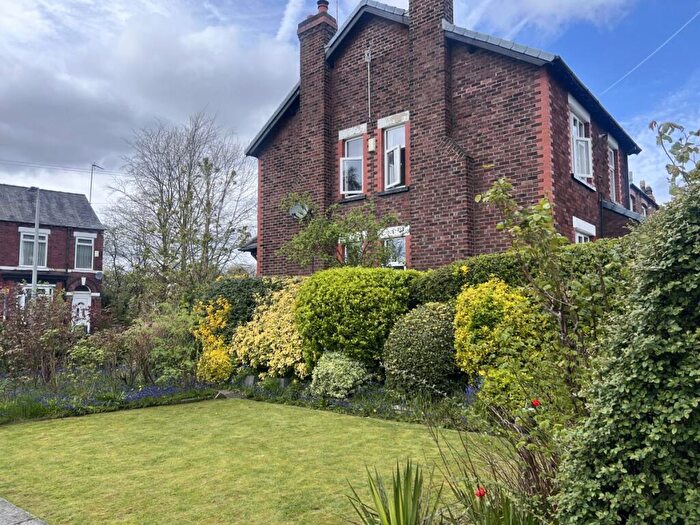 3 Bedroom Detached House To Rent In Guywood Lane, Romiley, Stockport, Cheshire, SK6