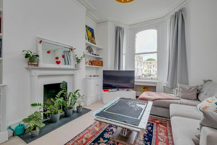 1 Bedroom Flat To Rent In Westcroft Square, Ravenscourt Park, W6