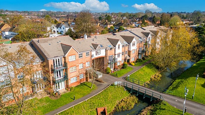2 Bedroom Flat For Sale In Mill Stream Lodge, Rickmansworth, WD3