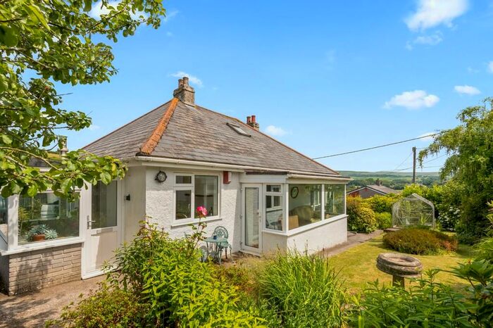 3 Bedroom Detached Bungalow For Sale In Longfield, Lutton, PL21
