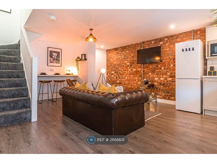 3 Bedroom Flat To Rent In Smithdown Road, Liverpool, L15