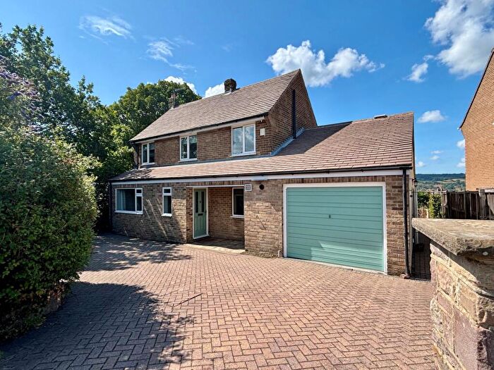 3 Bedroom Detached House For Sale In Asker Lane, Matlock, DE4