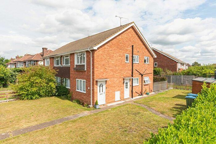 2 Bedroom Maisonette To Rent In Rydens Avenue, Walton-On-Thames., KT12
