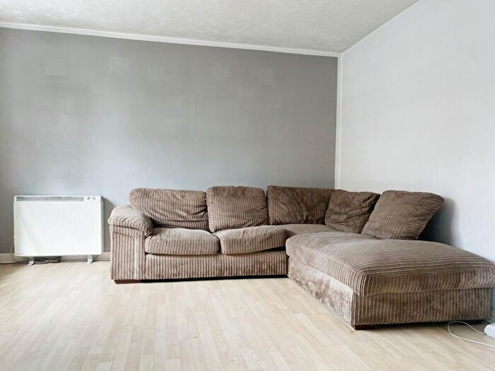 1 Bedroom Apartment For Sale In South Street, Banbury, Oxfordshire, OX16