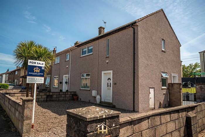 3 Bedroom End Of Terrace House For Sale In Balerno Street, Dundee, DD4