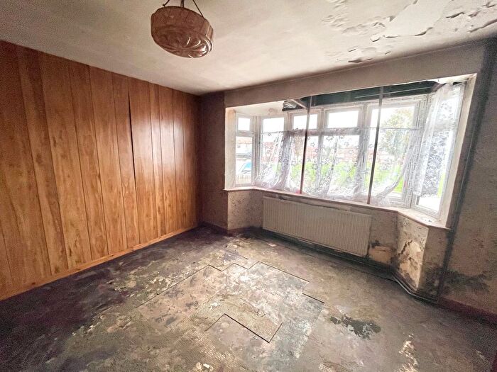 2 Bedroom Semi Detached House For Sale In Bailey Crescent, Mansfield, NG19