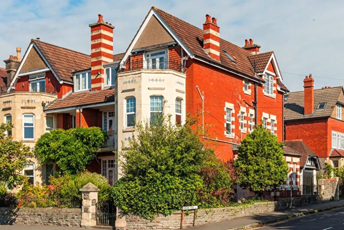 2 Bedroom Flat For Sale In Redland Road, Redland, Bristol, BS6