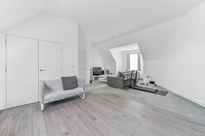 1 Bedroom Flat For Sale In Selsdon Road, South Croydon, South Croydon, CR2