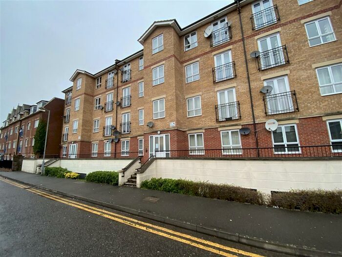 1 Bedroom Apartment To Rent In Grove Road, Luton, LU1