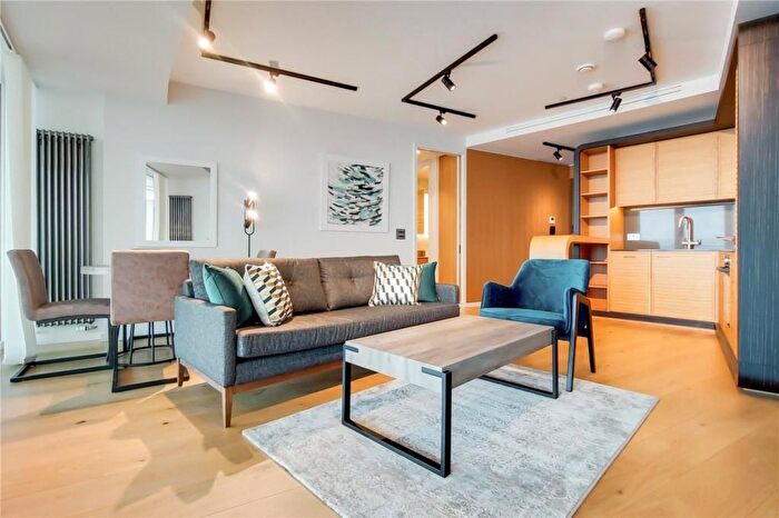 2 Bedroom Flat To Rent In Arena Tower, Crossharbour Plaza, E14