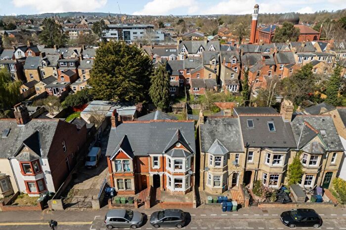 4 Bedroom Semi-Detached House For Sale In Bartlemas Road, East Oxford, OX4