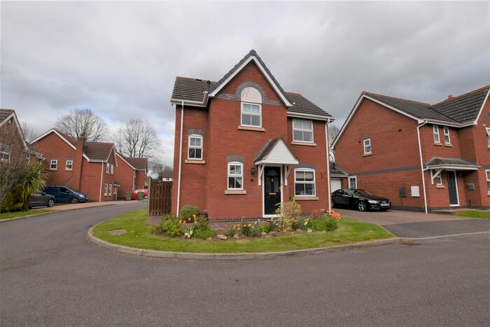 3 Bedroom Property To Rent In Corunna Close, Brockhill Village, Norton, Worcester, WR5